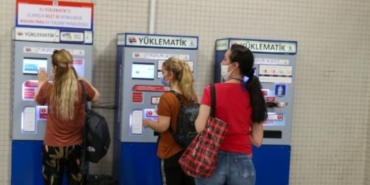 İzmir Metrosu'nda dağıtılan maskeler paralı oluyor, işte fiyatı