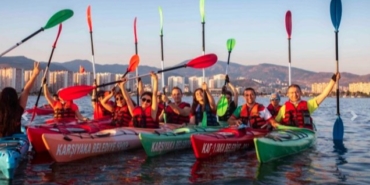 Karşıyaka'da kano kursları yeniden başladı