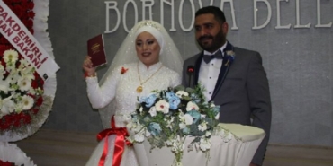 İzmir depremi sembolü Buse Hasyılmaz evlendi