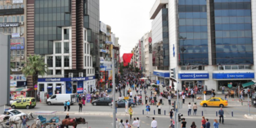 izmir, Karabağlar, Üçkuyular Mahallesi, Bahçelievler Mahallesi, Çalıkuşu Mahallesi, Günaltay Mahallesi, Selvili Mahallesi, Bozyaka Mahallesi, Abdi İpekçi Mahallesi, Peker Mahallesi, Muammer Akar Mahallesi, Arap Hasan Mahallesi, Yurdoğlu Mahallesi, Devrim Mahallesi, Uğur Mumcu Mahallesi