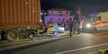 İzmir Kemalpaşa trafik kazası, otomobil tıra çarptı: Murat Gündaş hayatını kaybetti