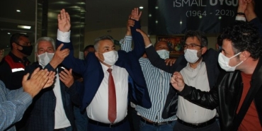 İzmir’de yeni Torbalı Belediye Başkanı Mithat Tekin oldu