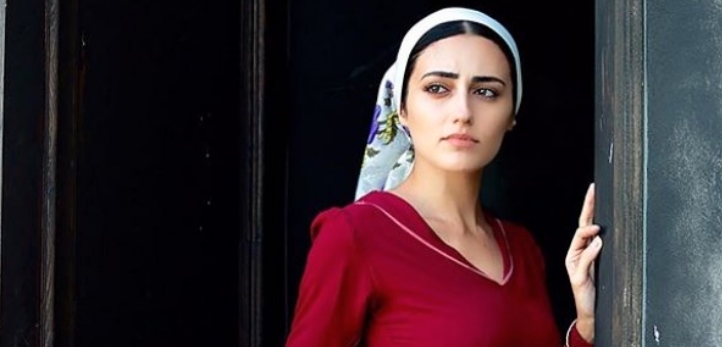 Hazal Kaya, Ali Atay