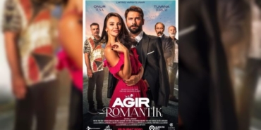 Ağır Romantik filmi oyuncuları isimleri karakterleri Aslı Nermin Nejla oyuncu kadrosu yönetmeni kim?