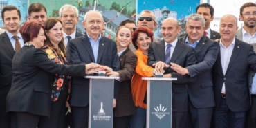 izmir, İzmir Büyükşehir Belediyesi, Tunç Soyer, İzmir Tarihi Saat Kulesi, Tarihi Kemeraltı Çarşısı, Kemeraltı, İzmir Saat Kulesi