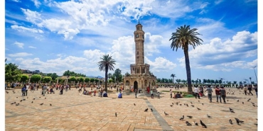 ucuzucuyorum.com İzmir için iki güzel yazı yayınladı