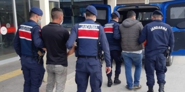 İzmir Foça’da hırsızlık olaylarına karışan 3 şüpheli yakalandı