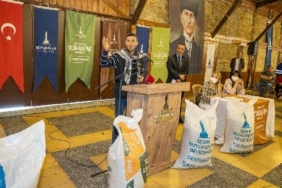 İzmir Büyükşehir Belediyesi yem desteği sürüyor