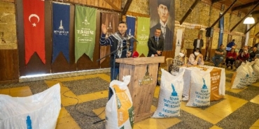 İzmir Büyükşehir Belediyesi yem desteği sürüyor