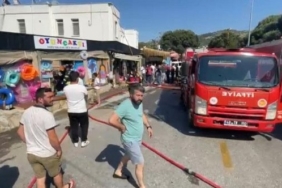 Muğla Bodrum Gündoğan Mahallesi yangın Şehit Uğur Öztop Caddesi’nde işyerleri yandı