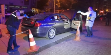 İzmir Karabağlar Sanayi Sitesi’nde silahlı çatışma: 1’i polis 2 yaralı