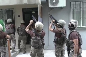 İzmir’de yakalama emri olan 25 suçluya operasyon