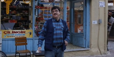 Küçük Esnaf filmi nerede çekildi ne zaman çekildi kaç yılında Küçük Esnaf filmi oyuncuları isimleri