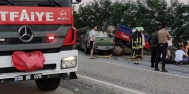 Denizli Tavas Kale yolunda trafik kazası traktör ile kamyonet çarpıştı: 11 yaralı