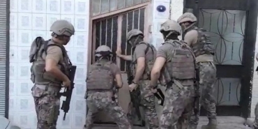 İzmir Bayraklı Karabağlar Konak uyuşturucu operasyonu: 29 torbacı gözaltında