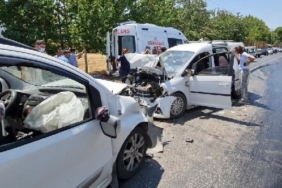 İzmir Tire Belevi yolunda trafik kazası: Mediha Yiğit hayatını kaybetti