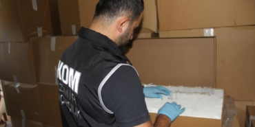 İzmir’de kaçak tütün ve makaron operasyonu: 16 adrese baskın yapıldı
