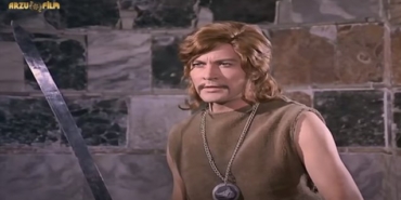 Tarkan Altın Madalyon nerede çekildi oyuncuları Goşa (Gosha) kimdir ne zaman çekildi?