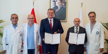 İzmir Büyükşehir Belediyesi evde bakım hizmeti devam ediyor