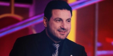 Davut Güloğlu evli mi eşi sevgilisi kim Davut Güloğlu aslen nereli boyu kaç?