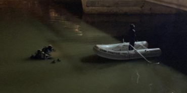 İzmir Konak Melez Çayı’na otomobil uçtu: 1 ölü, 3 yaralı