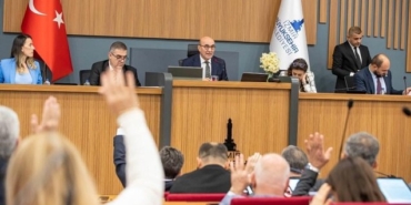 Tunç Soyer’den devlete İzmir’de metro yatırımı eleştirisi