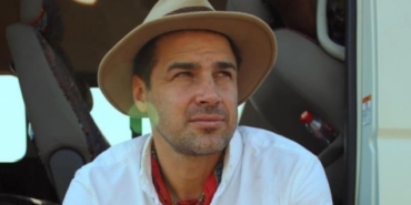 Ailenin Yeni Üyesi sunucusu Reşat Strik nereli Türkçe biliyor mu dini nedir Müslüman mı eşi kim?