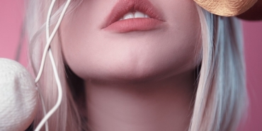 Dudak Dolgusu ile Dolgun Görünümdeki Dudaklar