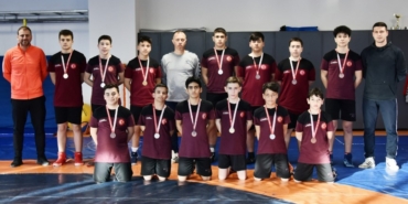 İzmir güreş müsabakalarında Aliağalı güreşçiler 14 madalya kazandı