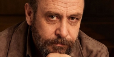 Nejat İşler aslen nereli boyu kaç burcu ne sevgilisi kim Nejat İşler oynadığı filmleri dizileri