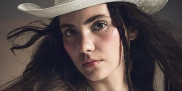 Almila Ada aslen nereli burcu ne evli mi eşi kimdir Almila Ada oynadığı filmleri ve tv dizileri