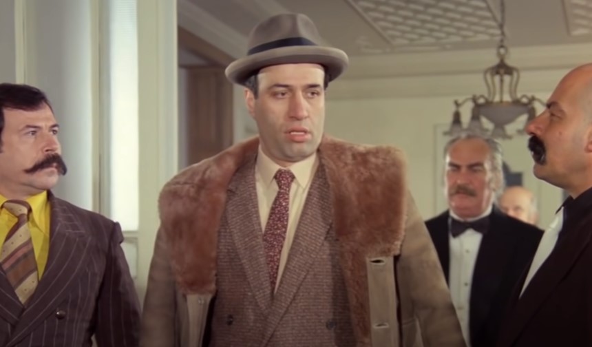 Çarıklı Milyoner filmi nerede çekildi hangi semtte ne zaman kaç yılında çekildi oyuncuları kim?