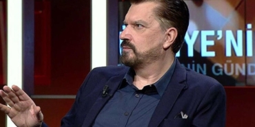 Hakan Bayrakçı kimdir aslen nereli evli mi eşi kimdir Hakan Bayrakçı burcu ne boyu kaç?