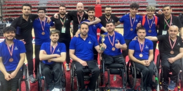 İzmir Büyükşehir Belediyesi Tekerlekli Sandalye Basketbol Takımı Avrupa üçüncüsü
