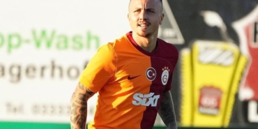 Angelino aslen nereli hangi takımdan geldi hangi takımlarda oynadı evli mi eşi kimdir?