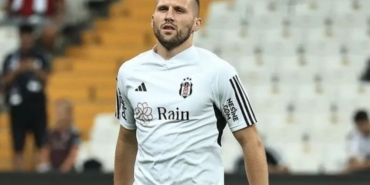 Ante Rebic aslen nereli kaç yaşında hangi takımlarda oynadı kaç gol attı evli mi eşi kimdir?