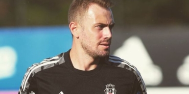 Mert Günok aslen nereli hangi takımda oynuyor hangi takımlarda oynadı evli mi eşi kimdir?