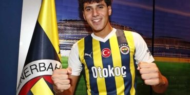 Omar Fayed aslen nereli hangi takımlarda oynadı kaç gol attı Omar Fayed mevki ne boyu kaç?