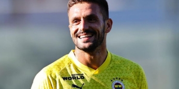 Dusan Tadic aslen nereli hangi takımlarda oynadı kaç gol attı evli mi eşi kimdir burcu ne?