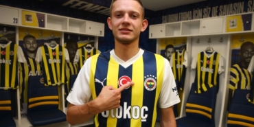 Sebastian Szymanski aslen nereli hangi takımdan geldi hangi takımlarda oynadı kaç gol attı?