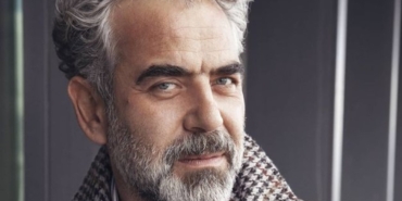 Yurdaer Okur aslen nereli boyu kaç burcu ne evli mi eşi kim oynadığı filmleri ve tv dizileri