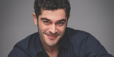 Burak Deniz aslen nereli burcu ne evli mi eşi sevgilisi kim Burak Deniz oynadığı tv dizileri filmleri