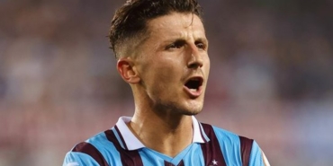 Enis Bardhi aslen nereli evli mi eşi kim hangi takımdan geldi hangi takımlarda oynadı kaç gol attı?