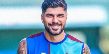 Eren Elmalı aslen nereli evli mi sevgilisi kim hangi takımdan geldi hangi takımlarda oynadı kaç gol attı?