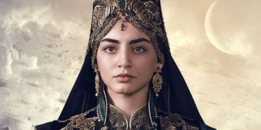 Özge Törer aslen nereli burcu ne evli mi eşi sevgilisi kim Özge Törer oynadığı tv dizileri filmleri