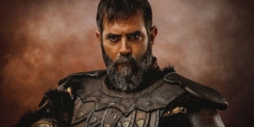 Teoman Kumbaracıbaşı aslen nereli boyu kaç burcu ne evli mi eşi sevgilisi kim oynadığı tv dizileri filmleri