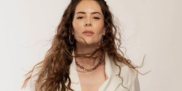 Yıldız Çağrı Atiksoy aslen nereli burcu ne evli mi eşi sevgilisi kim oynadığı tv dizileri filmleri