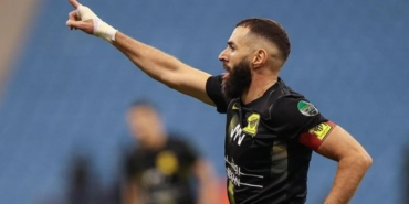 Karim Benzema hangi takımda oynuyor kaç gol attı nereli kimdir hangi takımlarda oynadı?