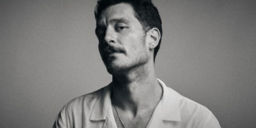 Uraz Kaygılaroğlu aslen nereli burcu ne evli mi eşi sevgilisi kim oynadığı tv dizileri filmleri