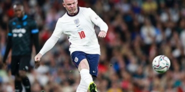 Wayne Rooney hangi takımlarda oynadı kariyeri boyunca kaç gol attı aslen nereli kimdir?